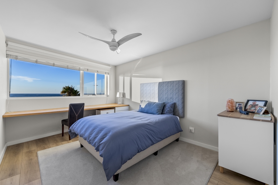 To Let 4 Bedroom Property for Rent in Sea Point Western Cape